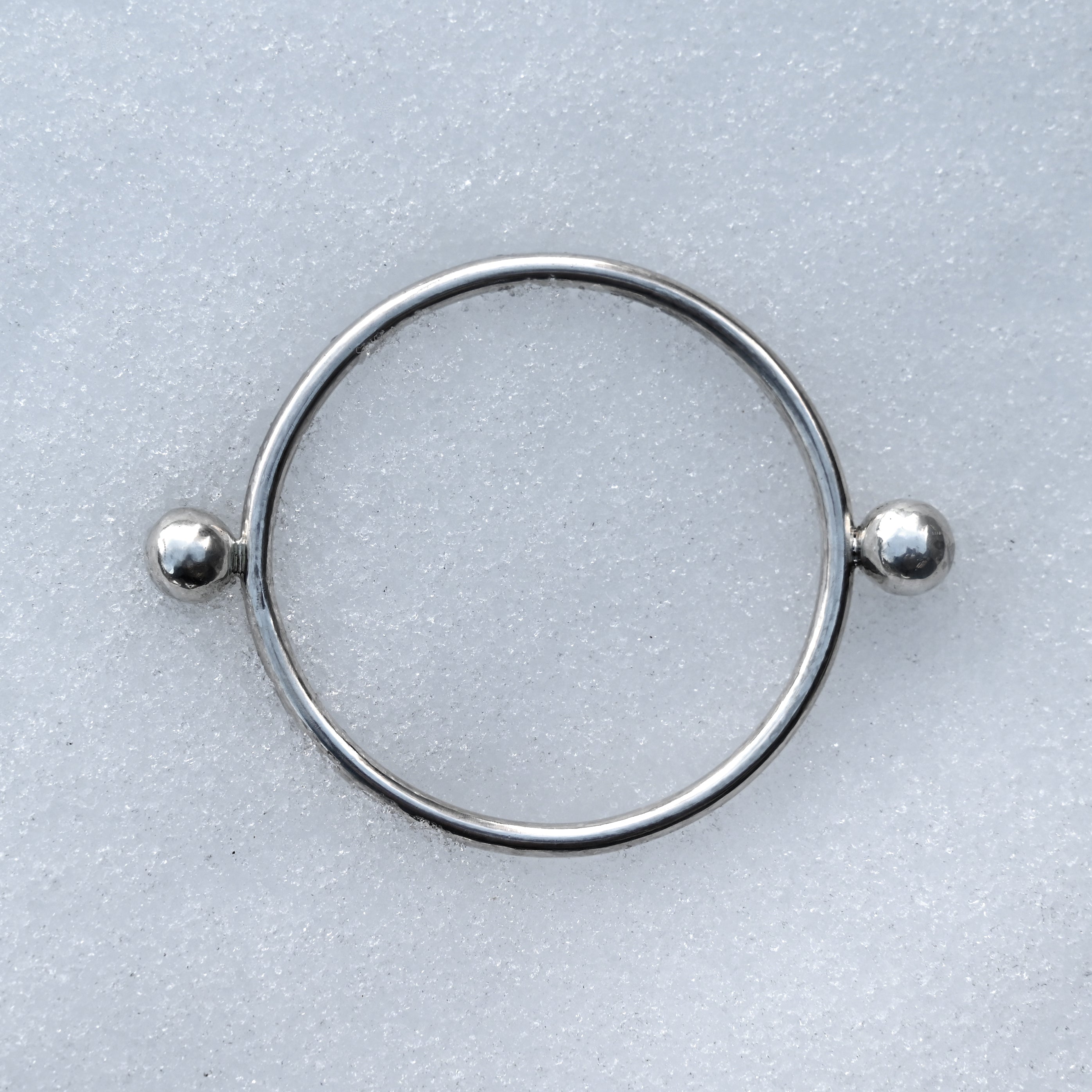 Minimalistt Handmade Silver Bangle with Ball Elements