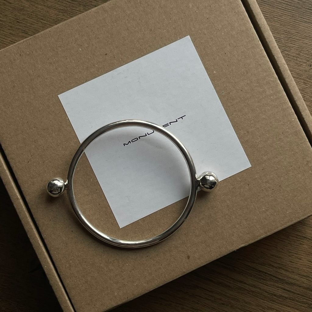 Minimalist silver 925 bangle with balls 